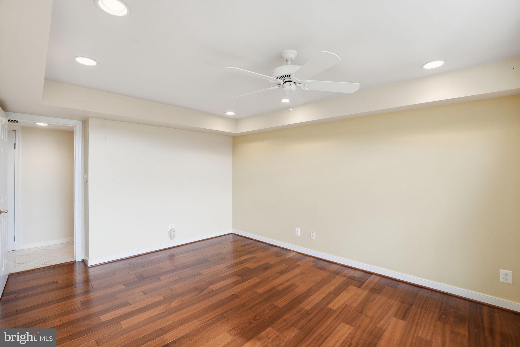 11400 Strand Drive, Unit R402 Rockville, MD 20852 - Photo 27 of 38 Bedroom 2