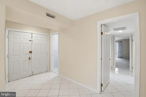$865,000 | 11400 Strand Drive, Unit R402, Rockville, MD 20852