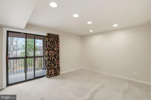 $865,000 | 11400 Strand Drive, Unit R402, Rockville, MD 20852