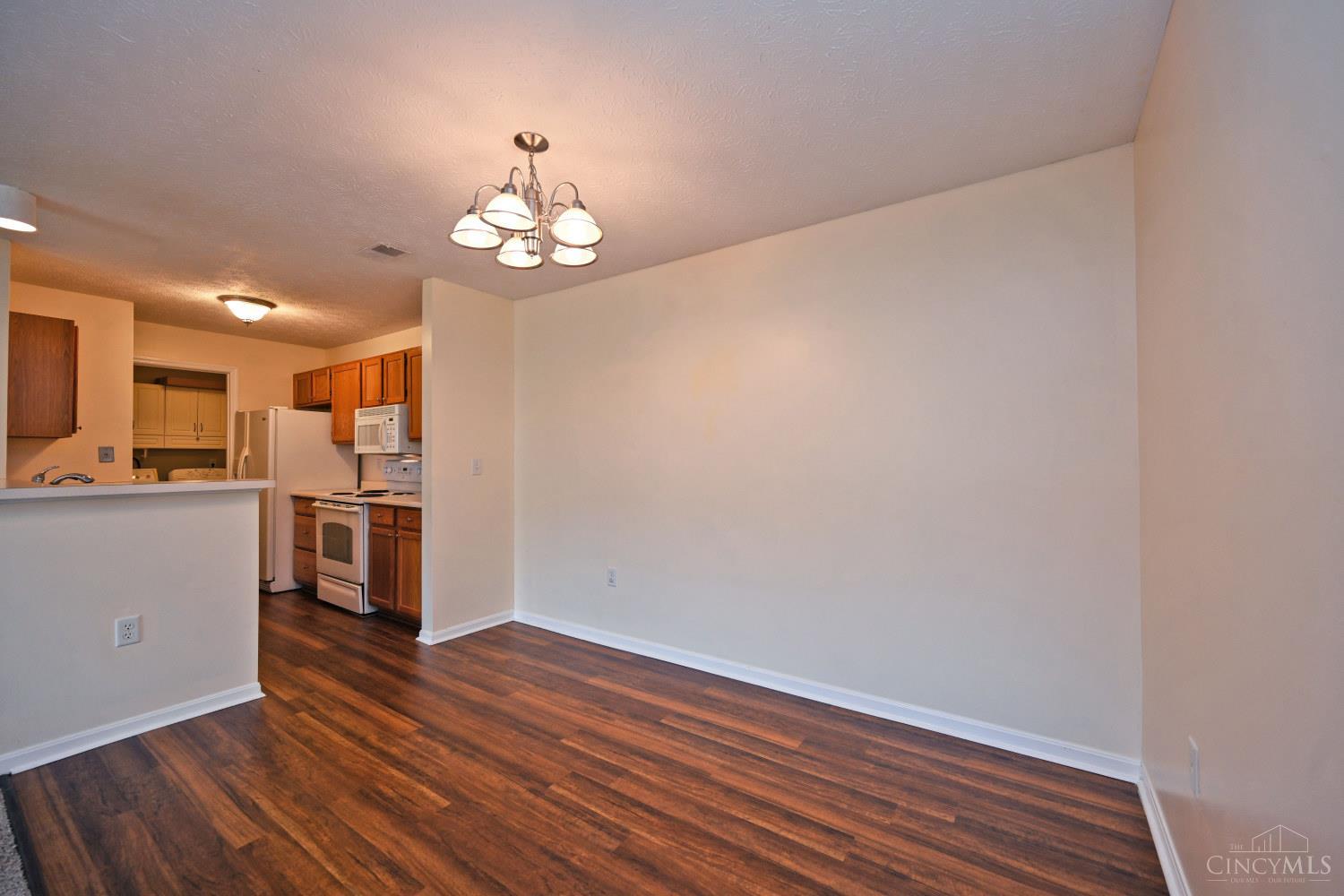 7392 Ridgepoint Drive, Unit 3 Cincinnati, OH 45230 - Photo 12 of 39 Gallery Image 12