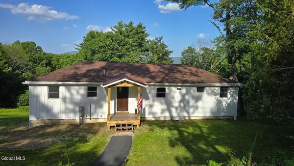$699,900 | 871 Trout Lake Road, Bolton, NY 12814