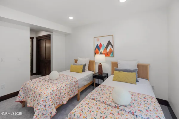 $2,544,990 | 121 Sierra Colina Drive, Unit 21, Stateline, NV 89449