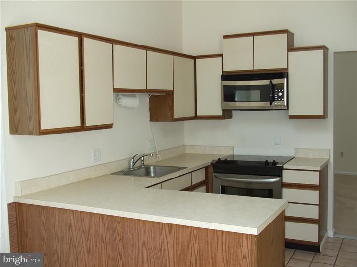4504 Pheasant Run Reading, PA 19606 - Photo 3 of 13 Gallery Image 3