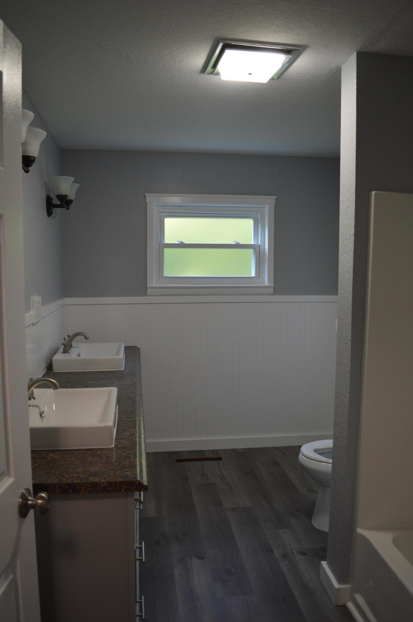 112 Underwood Road Oak Ridge, TN 37830 - Photo 20 of 40 BATHROOM 2