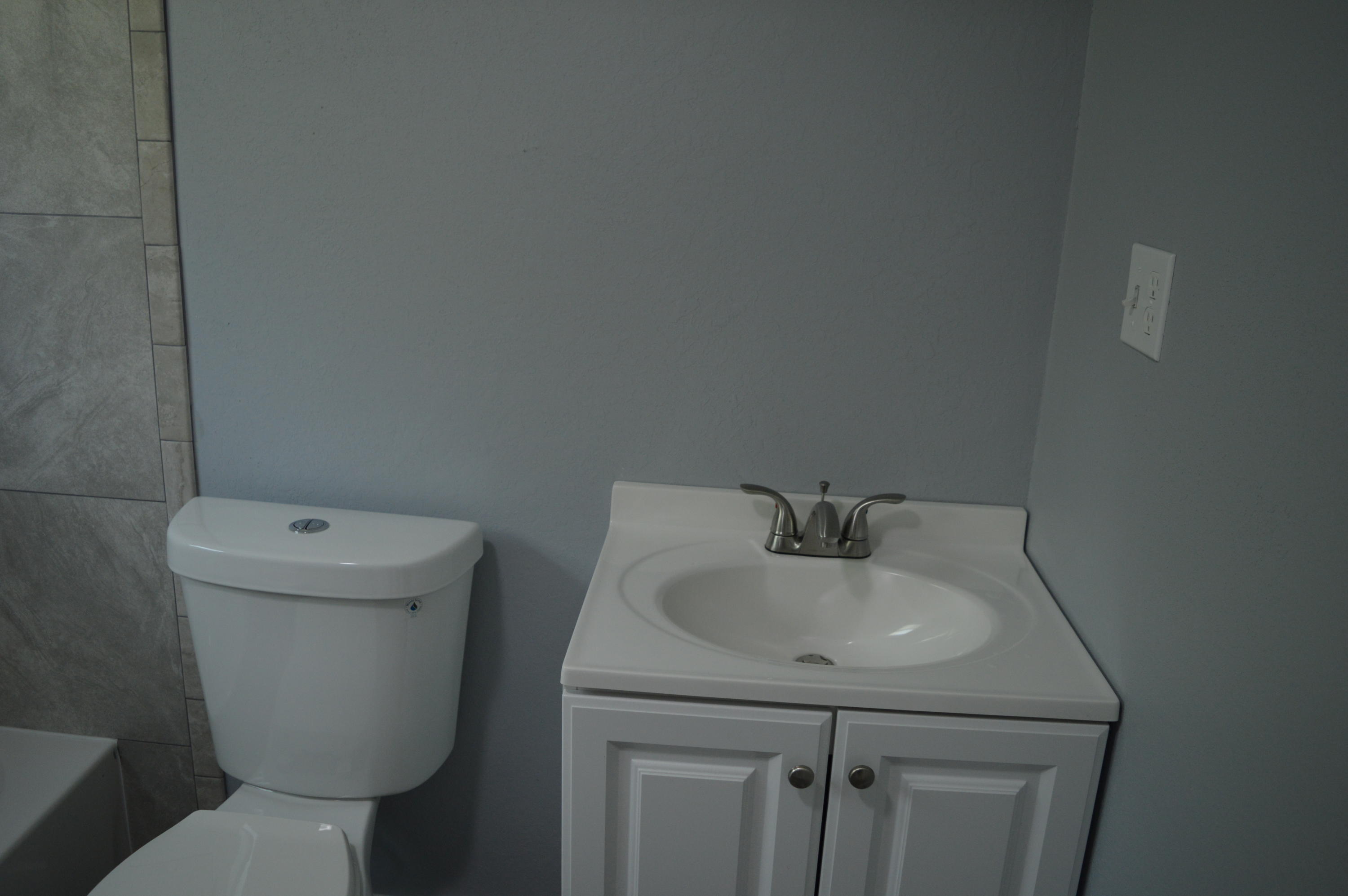 112 Underwood Road Oak Ridge, TN 37830 - Photo 26 of 40 DOWNSTAIRS BATHROOM