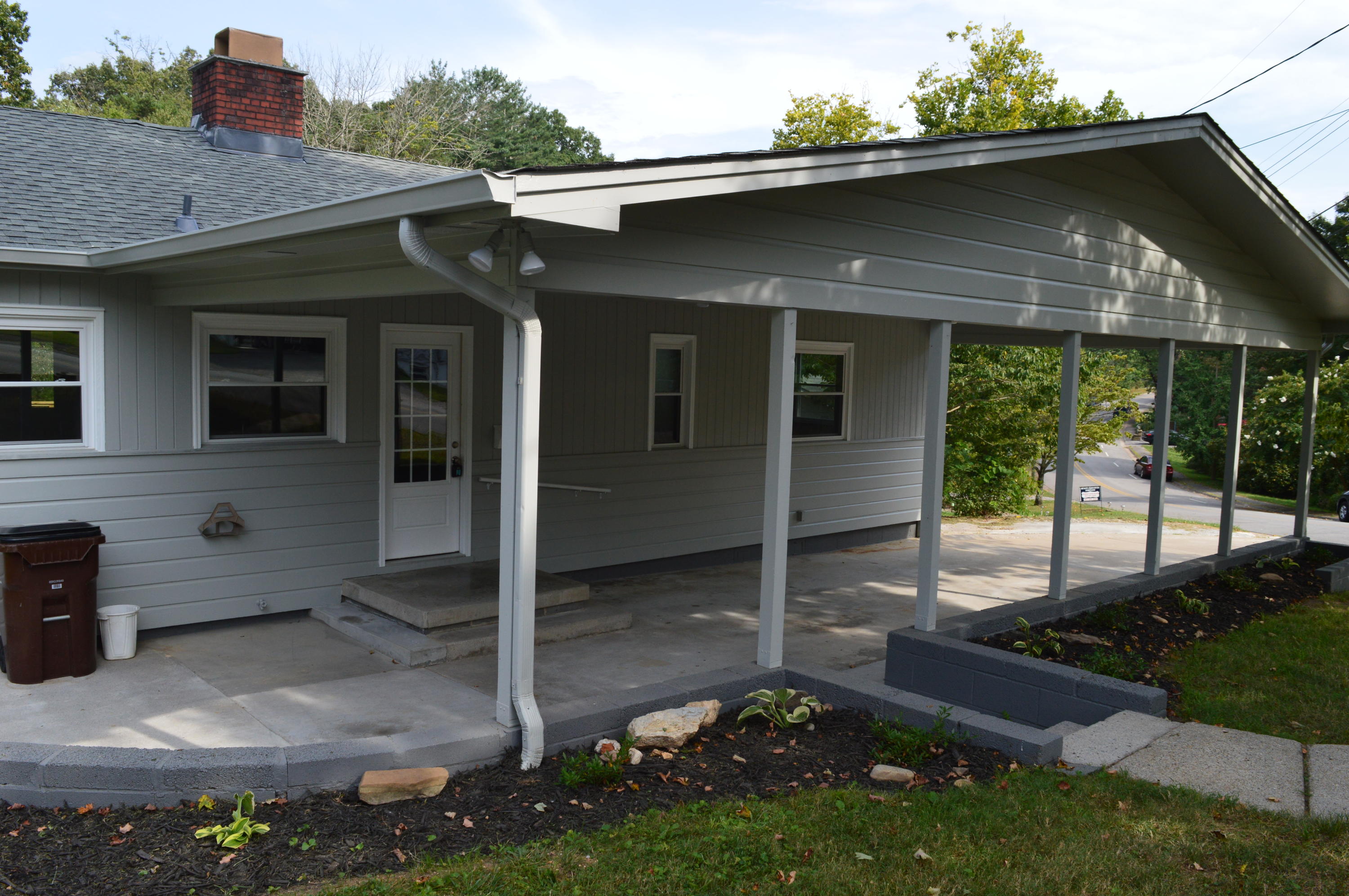 112 Underwood Road Oak Ridge, TN 37830 - Photo 39 of 40 LARGE CARPORT