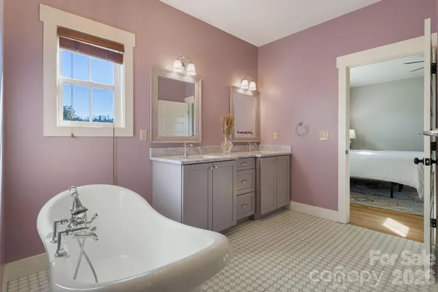 $875,000 | 5 Magnolia Farms Drive, Asheville, NC 28806