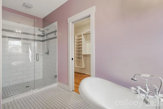 $875,000 | 5 Magnolia Farms Drive, Asheville, NC 28806