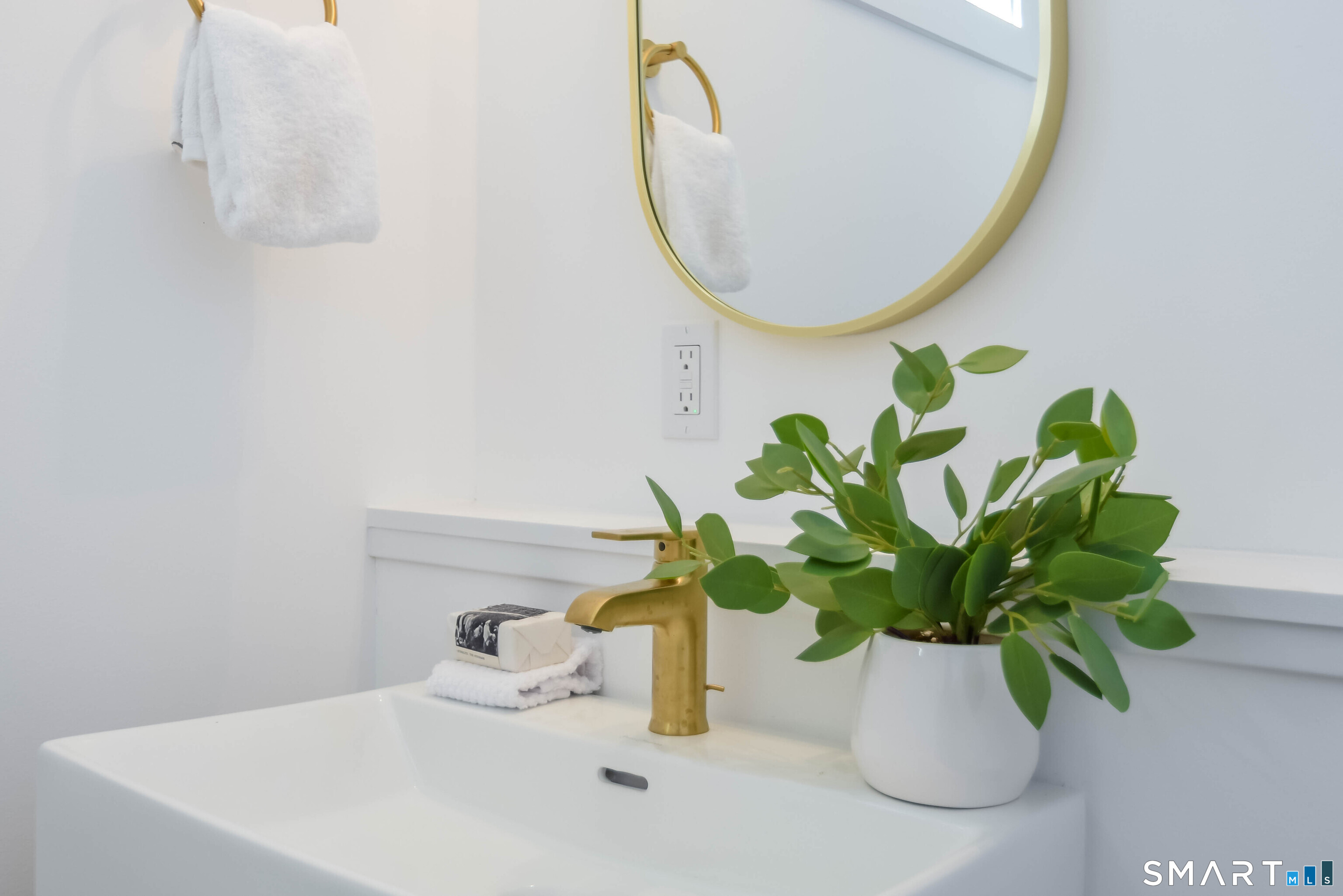 345 Reef Road, Unit B6 Fairfield, CT 06824 - Photo 21 of 40