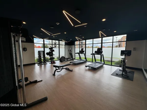 $2,400 | 1 Town Center Drive Turnpike, Unit 208, East Greenbush, NY 12061