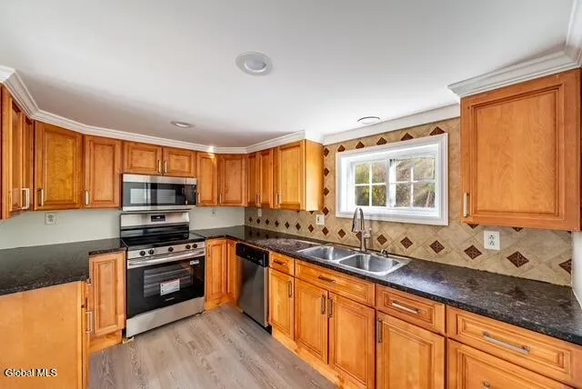 $249,900 | 924 River Road, Schodack, NY 12156