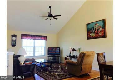 28 Job Road Inwood, WV 25428 - Photo 6 of 15 a living room with furniture and a window