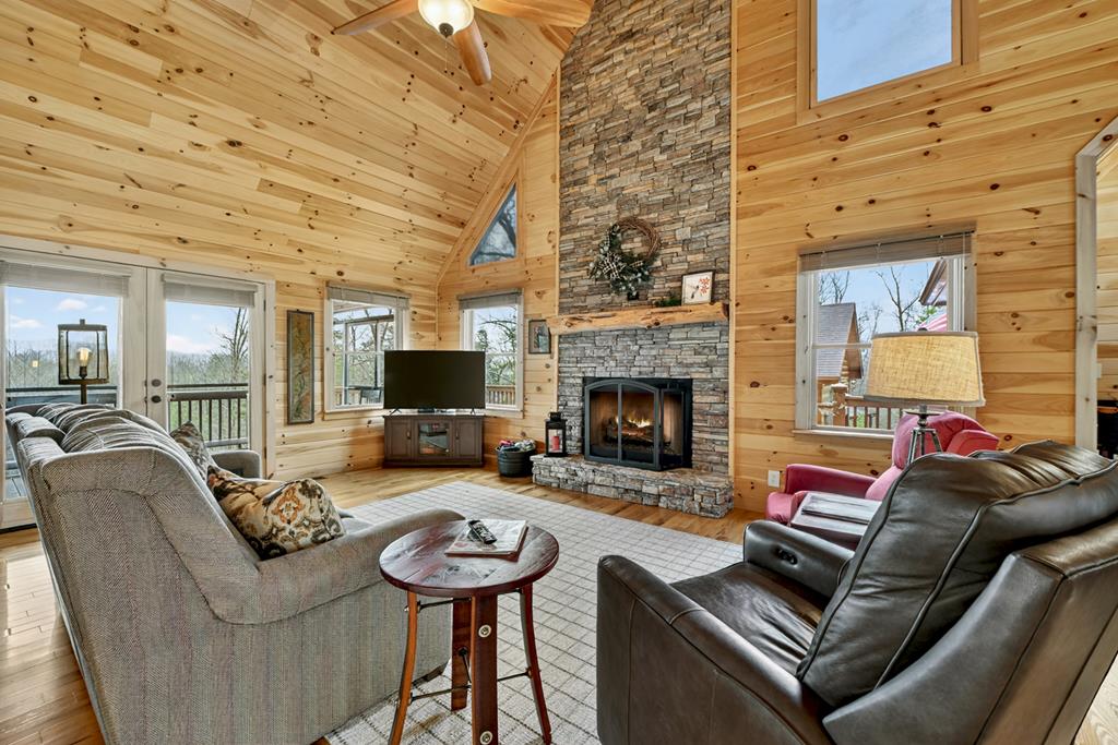 109 Chestnut Hills Lane Blue Ridge, GA 30513 - Photo 7 of 63 Gallery Image 7