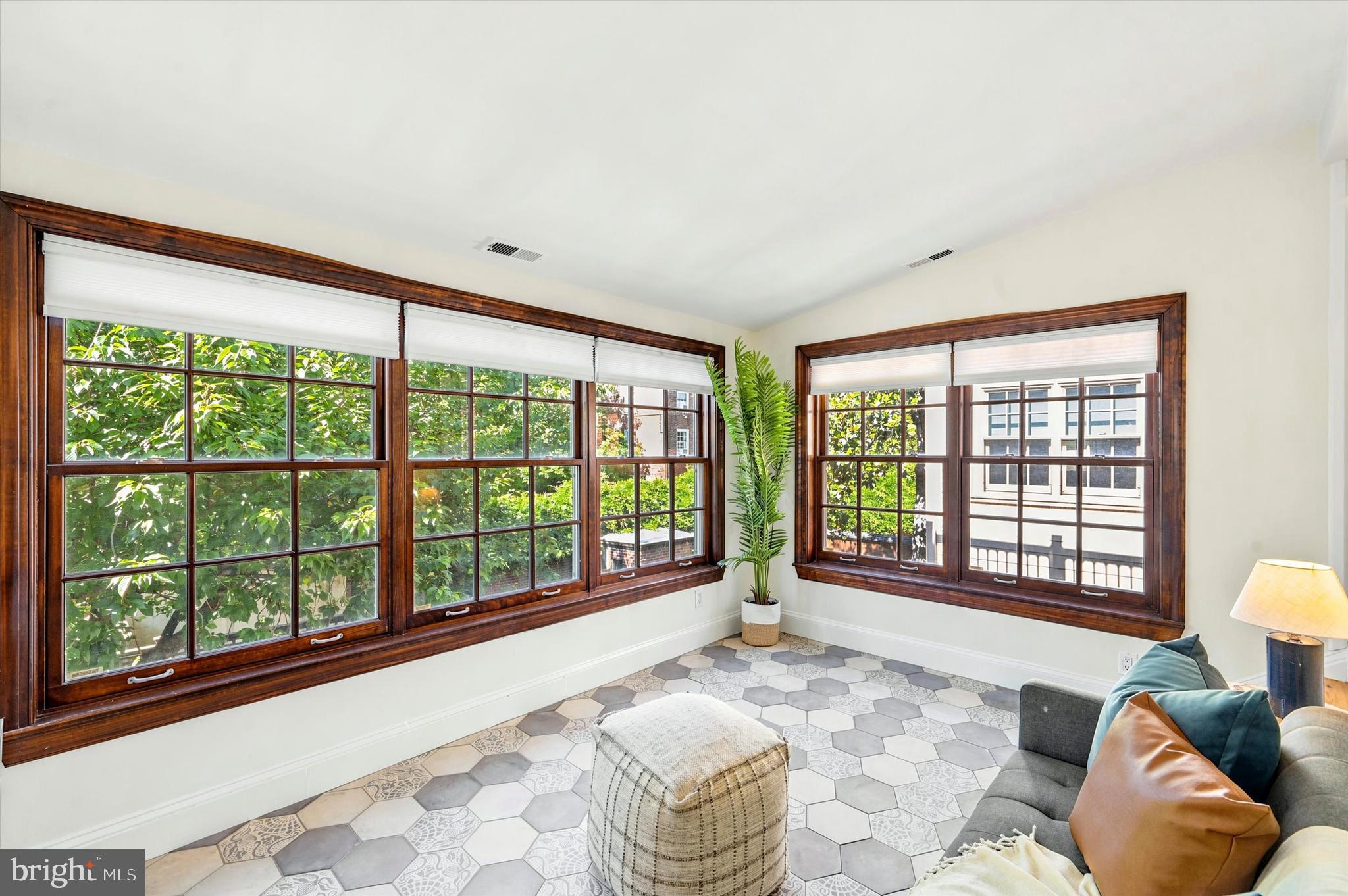 328 Spruce Street, Unit 5 Philadelphia, PA 19106 - Photo 12 of 26