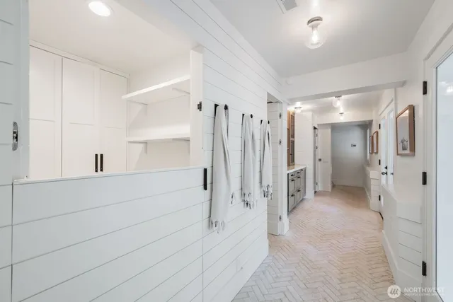 $9,000 | 21819 Southeast 13th Place, Sammamish, WA 98075