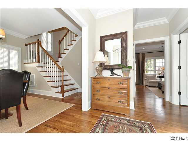 805 Millbrook Road Charlotte, NC 28211 - Photo 3 of 16 a view of livingroom with furniture and workspace