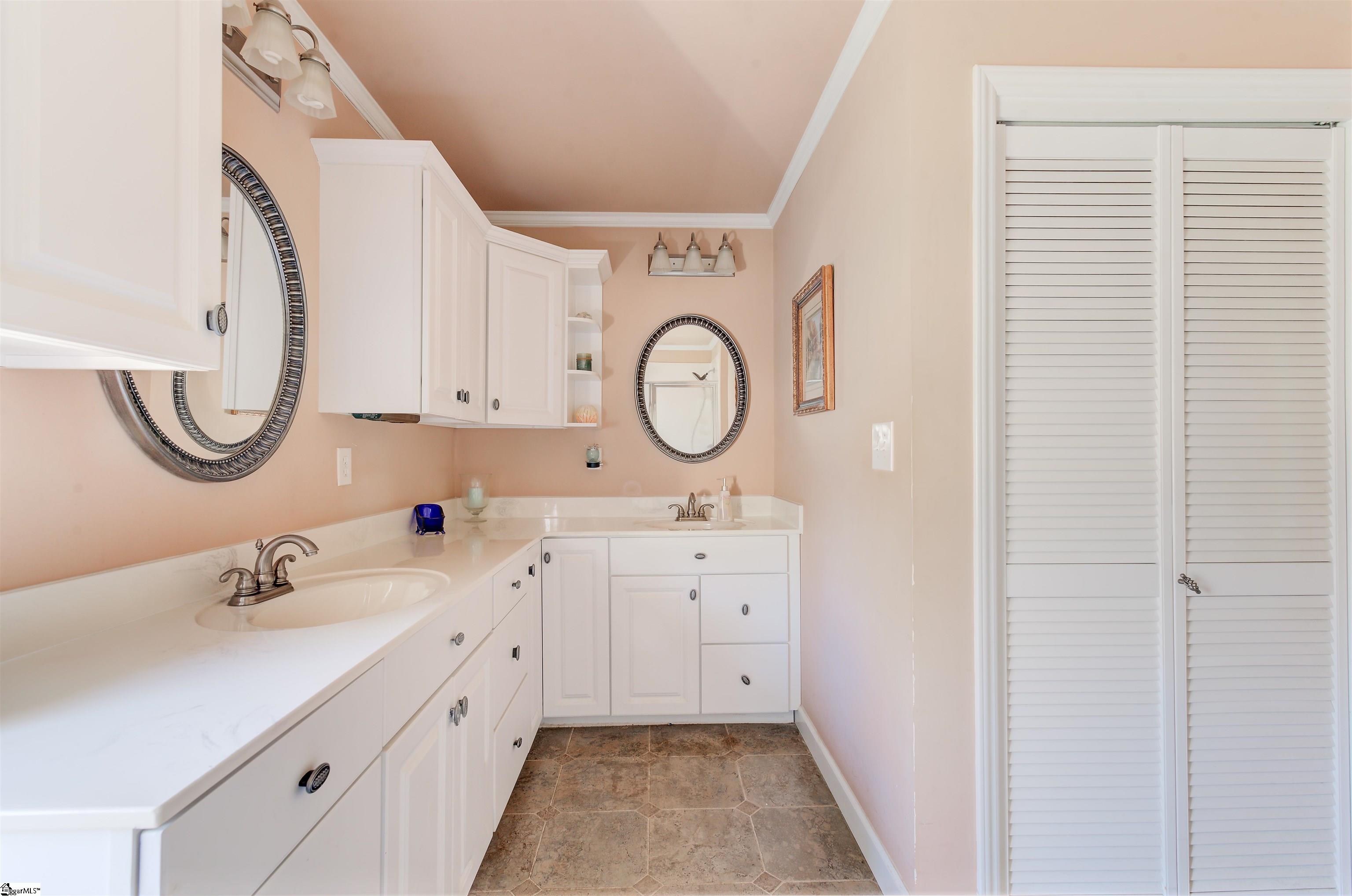 8 Arrowhead Road Greenville, SC 29609 - Photo 17 of 22