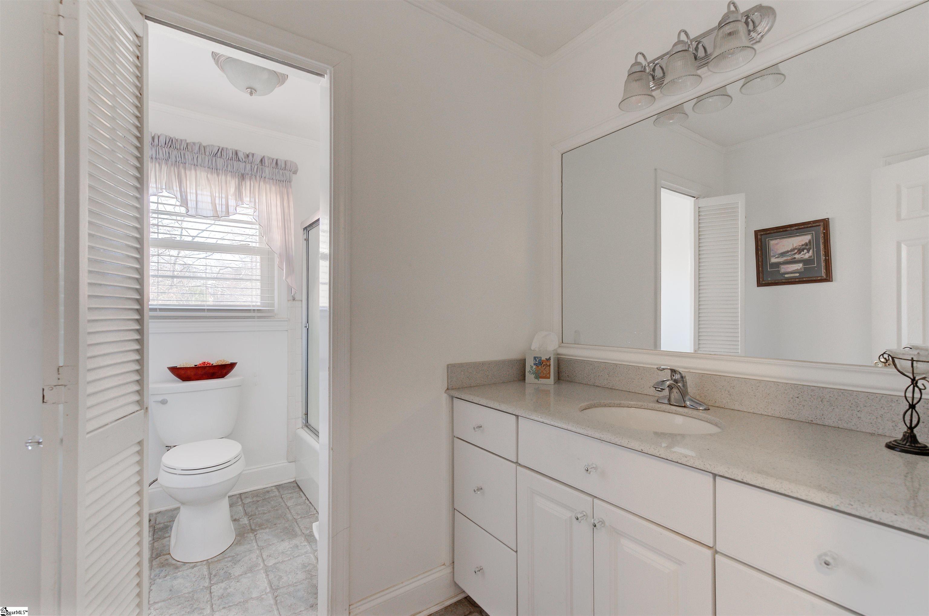 8 Arrowhead Road Greenville, SC 29609 - Photo 19 of 22 Guest