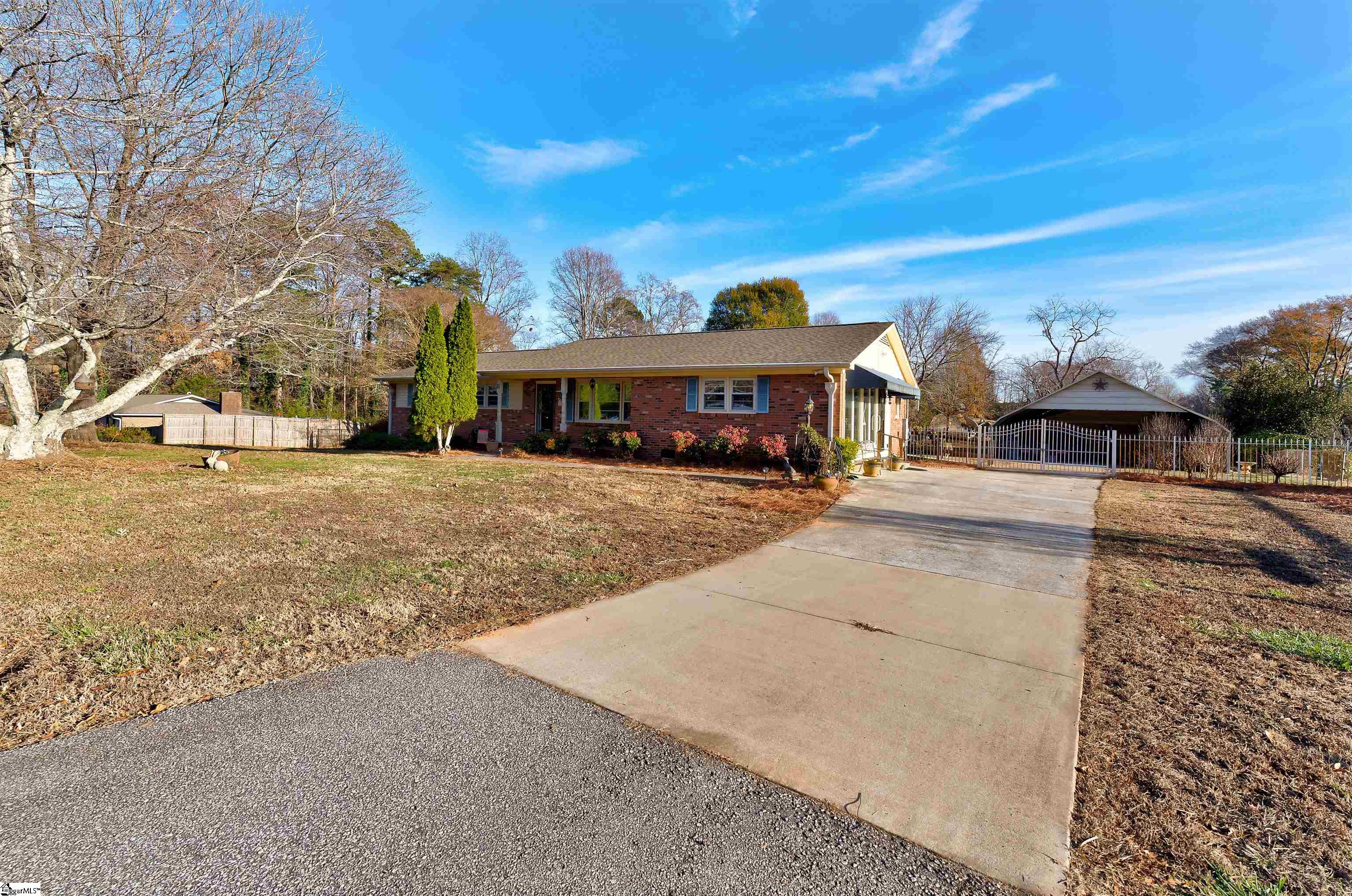 8 Arrowhead Road Greenville, SC 29609 - Photo 3 of 22