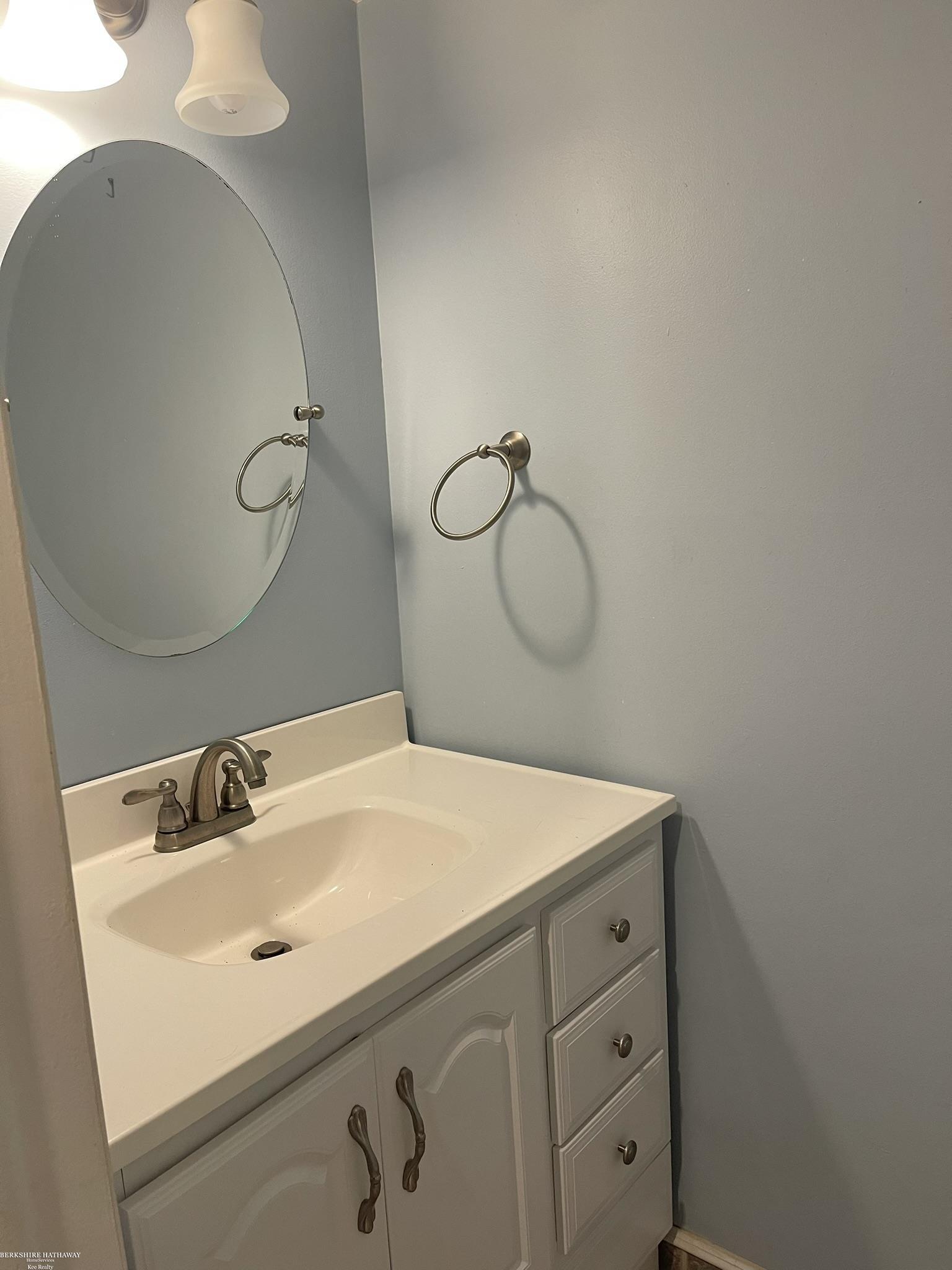 891 Lafayette Court Rochester, MI 48307 - Photo 20 of 27 Lower level half bath