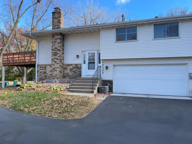 $244,900 | 12232 Oak Leaf Circle, Burnsville, MN 55337