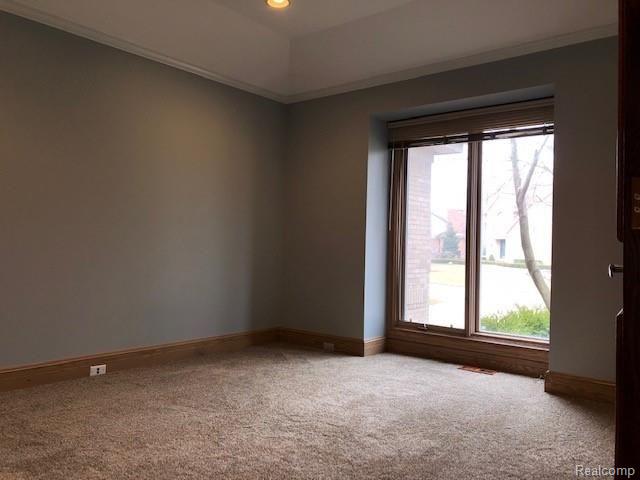 3460 Summit Ridge Drive Rochester, MI 48306 - Photo 4 of 22 First Floor Office