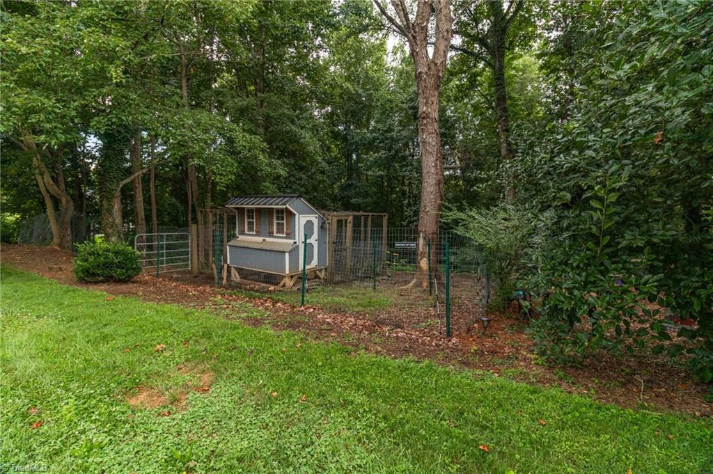 7511 McGee Road Rural Hall, NC 27045 - Photo 36 of 39 Room for Pets!