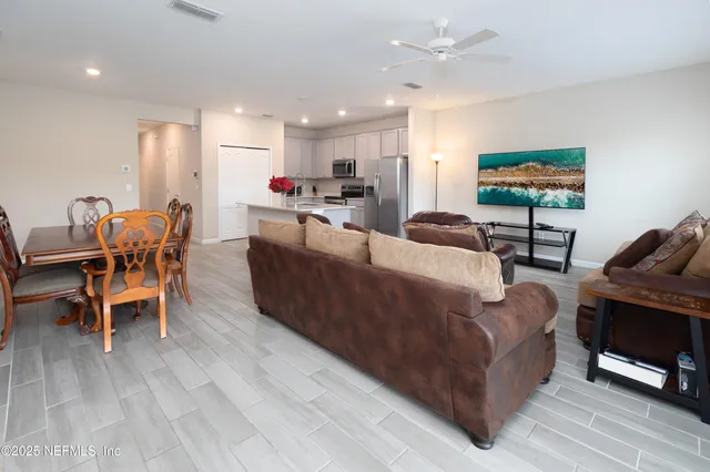 $235,000 | 10307 Benson Lake Drive, Jacksonville, FL 32222