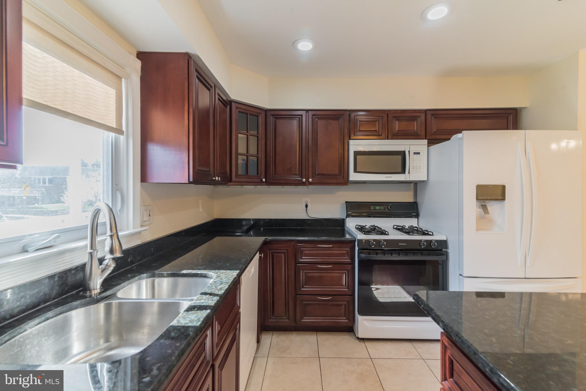 429 Densmore Road Philadelphia, PA 19116 - Photo 12 of 30 Gallery Image 12