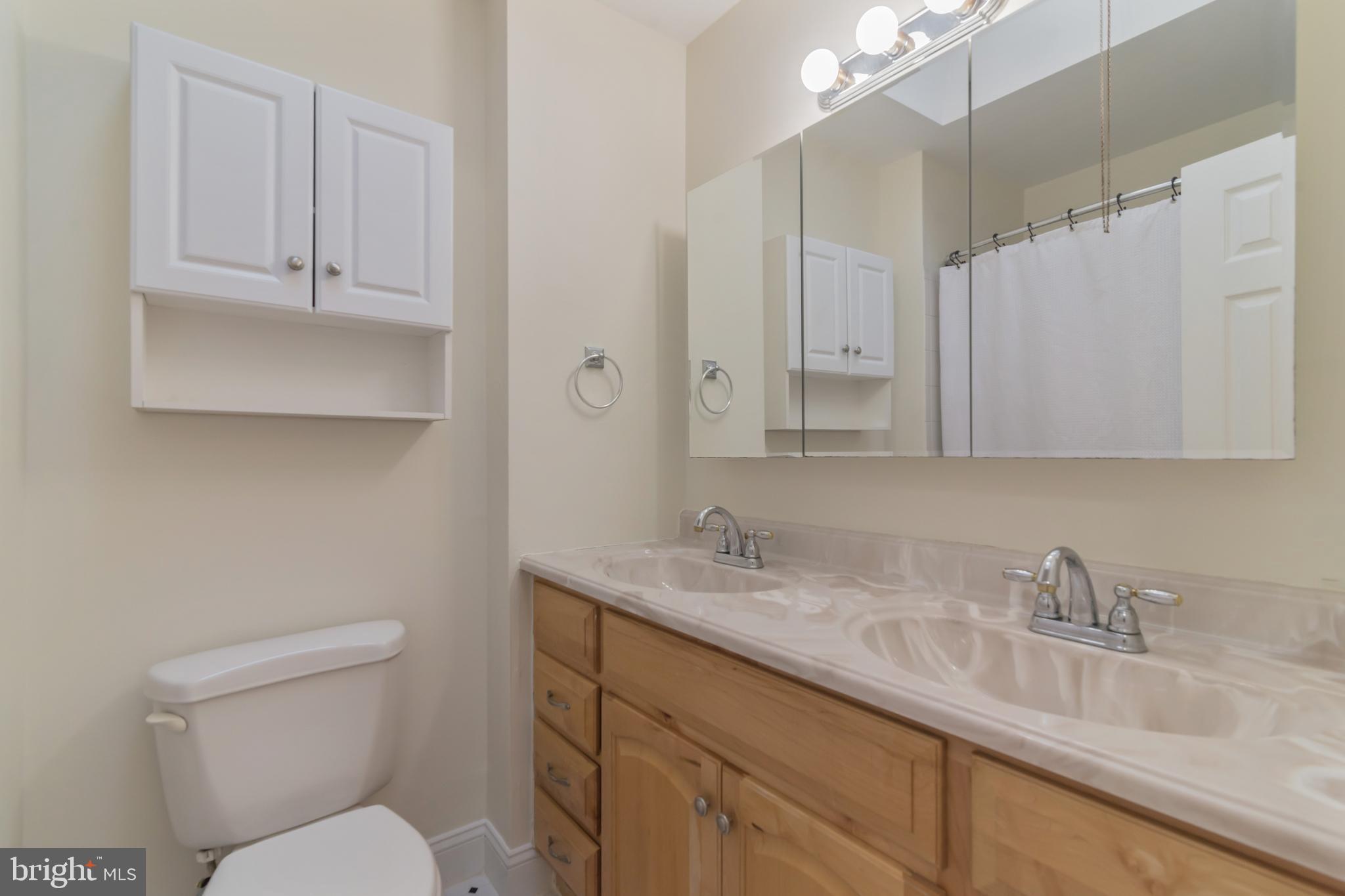 429 Densmore Road Philadelphia, PA 19116 - Photo 16 of 30 Gallery Image 16