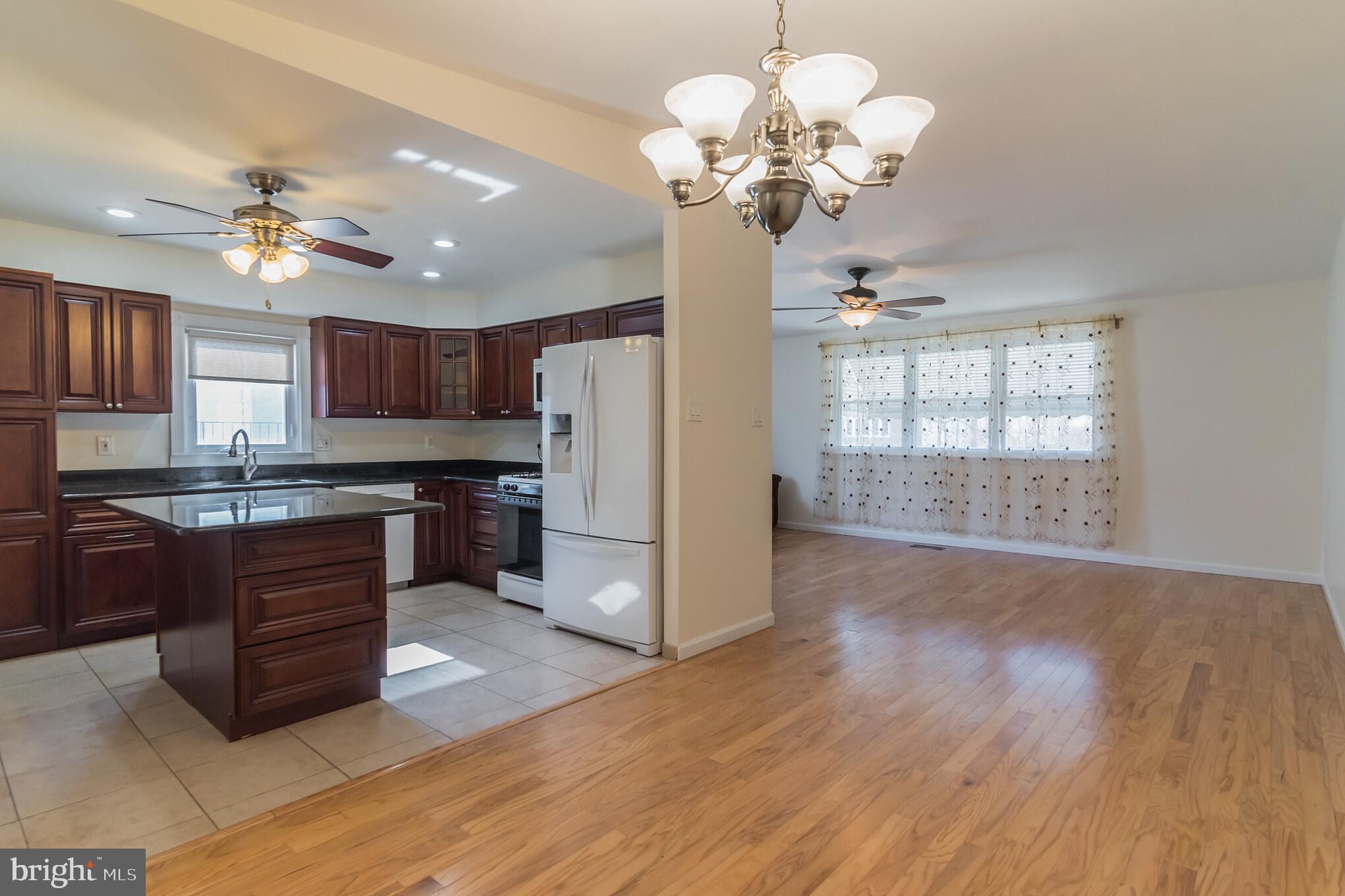 429 Densmore Road Philadelphia, PA 19116 - Photo 10 of 30 Gallery Image 10