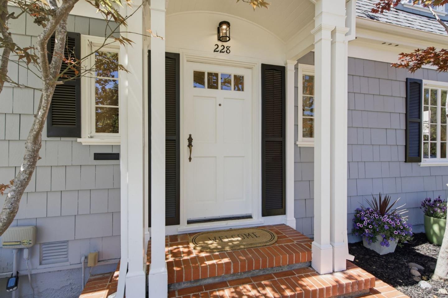 228 Harvard Road San Mateo, CA 94402 - Photo 6 of 61