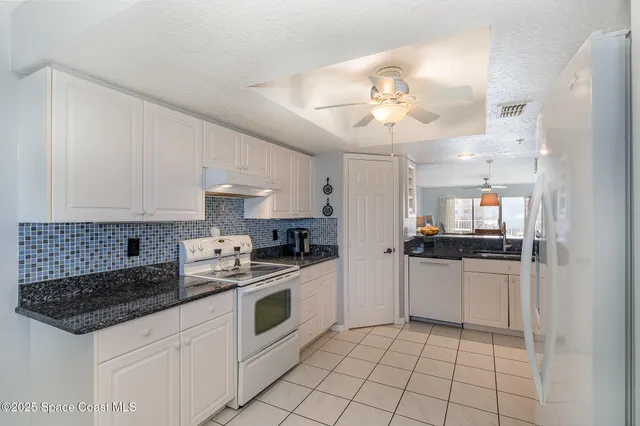$3,200 | 601 Shorewood Drive, Unit 405, Cape Canaveral, FL 32920