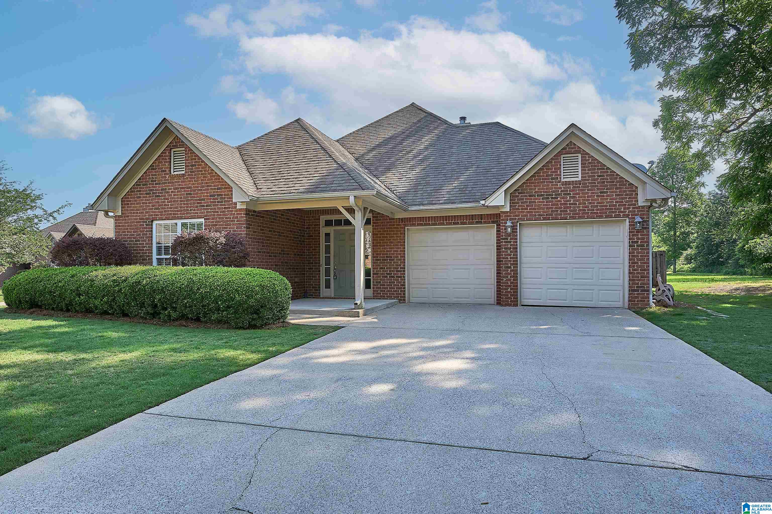 238 Creekside Lane Pelham, AL 35124 - Photo 2 of 46