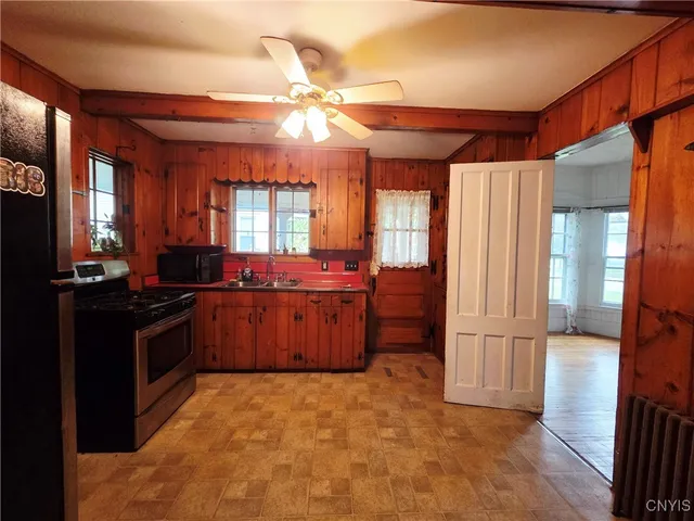 $164,999 | 98 Franklin Street, Auburn, NY 13021