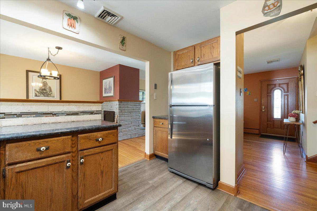 1627 Clearbrook Road Lansdale, PA 19446 - Photo 12 of 47 Gallery Image 12