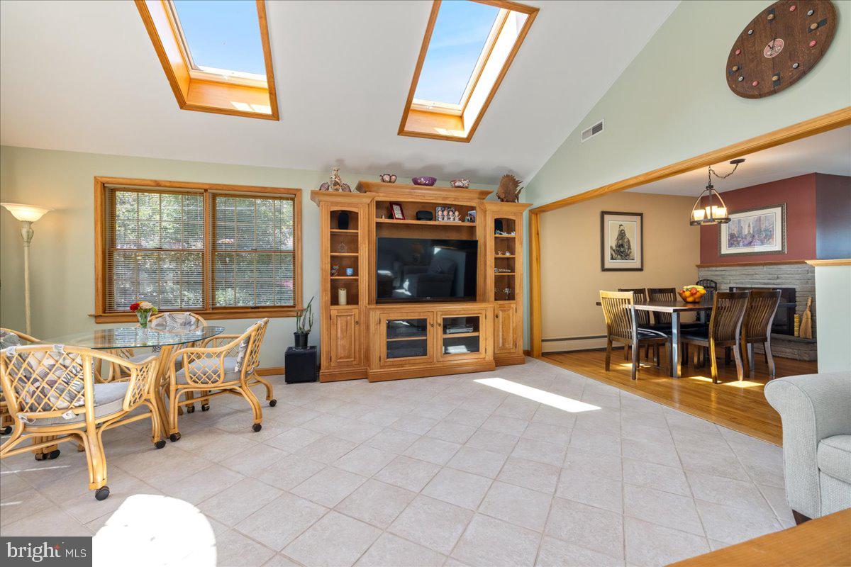 1627 Clearbrook Road Lansdale, PA 19446 - Photo 16 of 47 Gallery Image 16