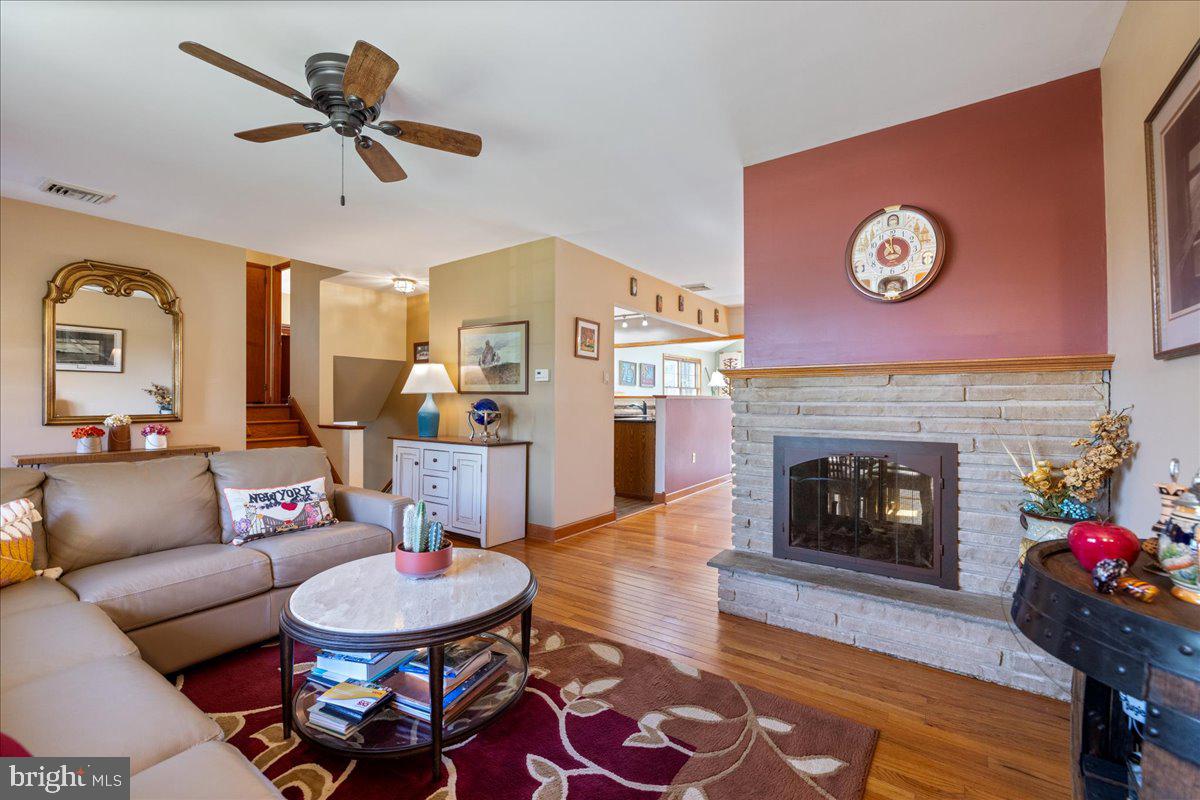 1627 Clearbrook Road Lansdale, PA 19446 - Photo 6 of 47 Gallery Image 6