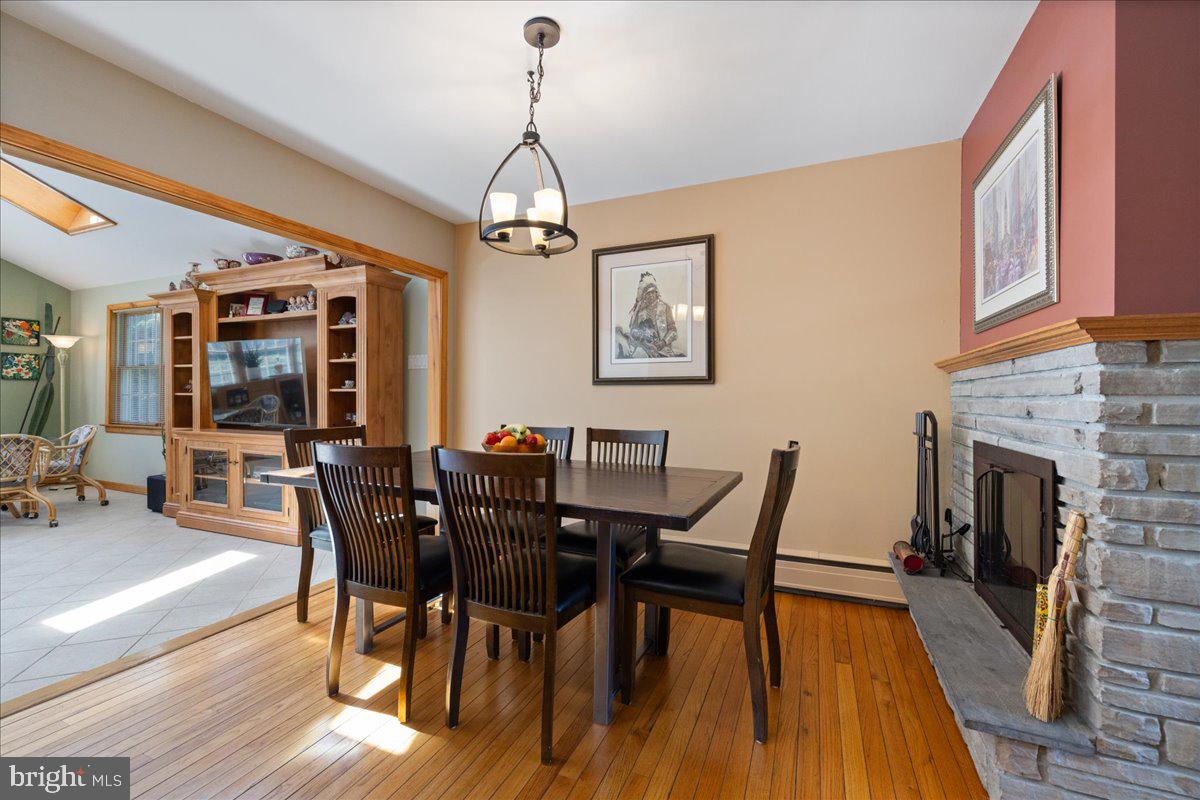 1627 Clearbrook Road Lansdale, PA 19446 - Photo 8 of 47 Gallery Image 8