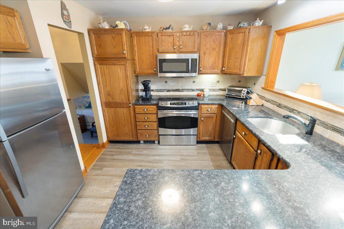 1627 Clearbrook Road Lansdale, PA 19446 - Photo 10 of 47 Gallery Image 10