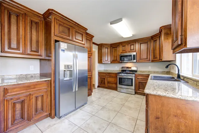 $2,105 | 19938 Gatling Court, Katy, TX 77449