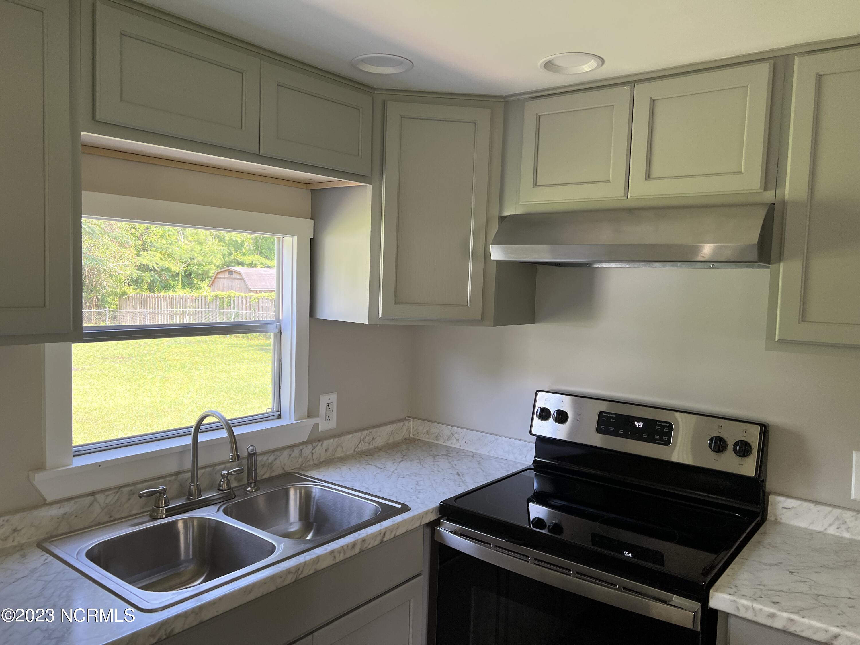 304 Queens Road Hubert, NC 28539 - Photo 4 of 18 image_50438401