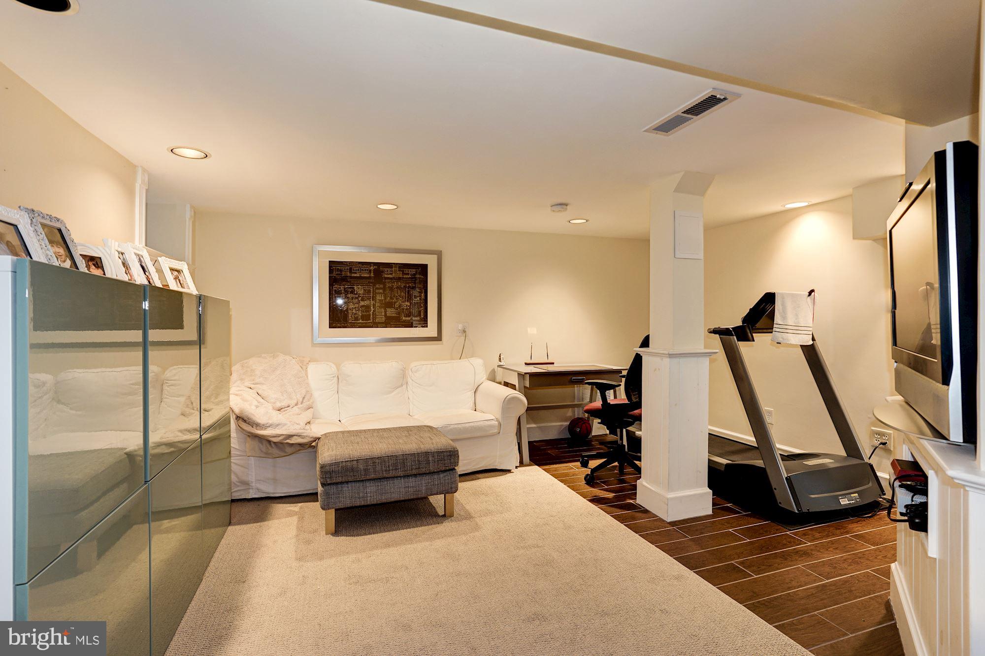 4416 Reservoir Road Northwest Washington, DC 20007 - Photo 32 of 40