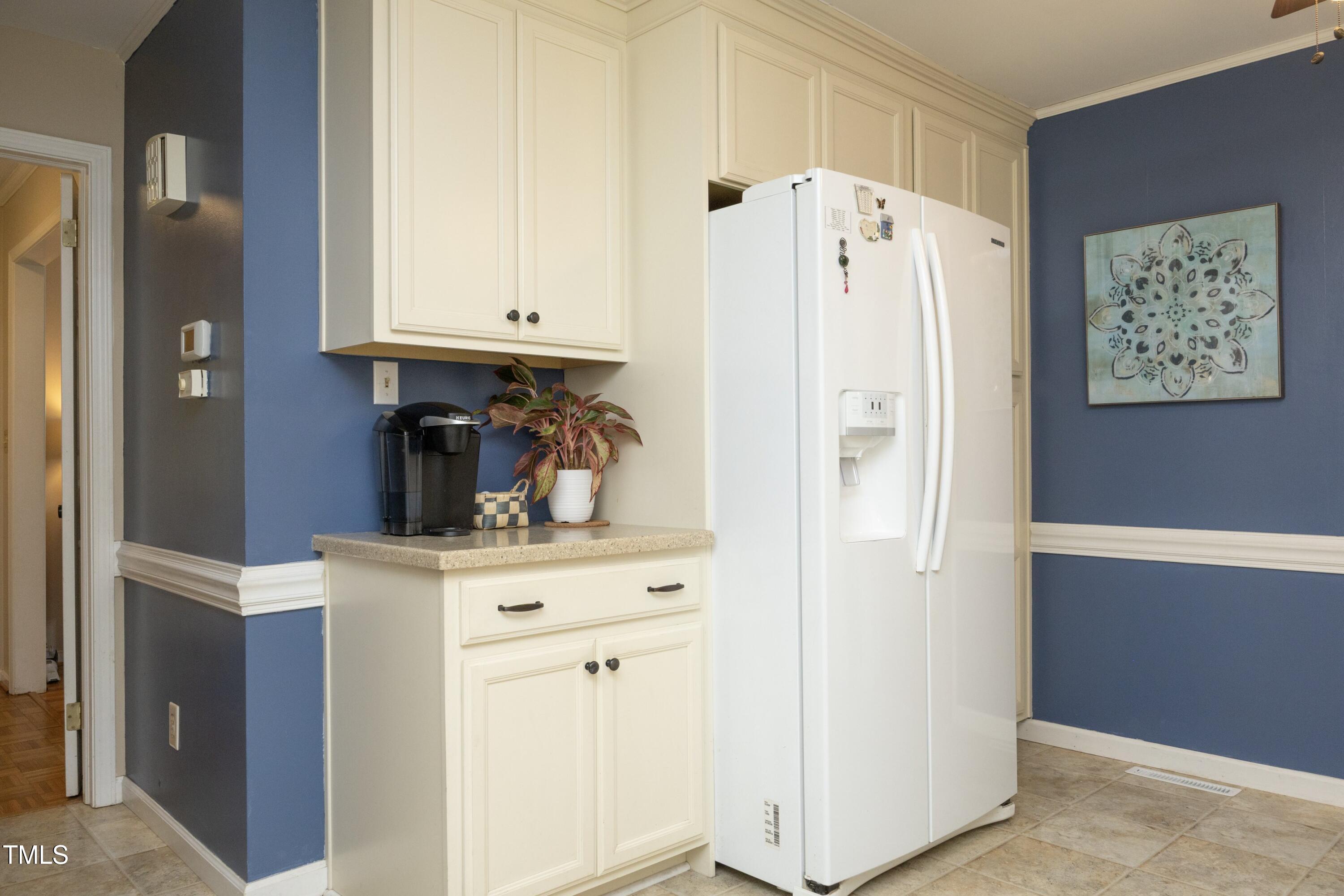 1028 Cedarhurst Drive Raleigh, NC 27609 - Photo 18 of 48 18Kitchen