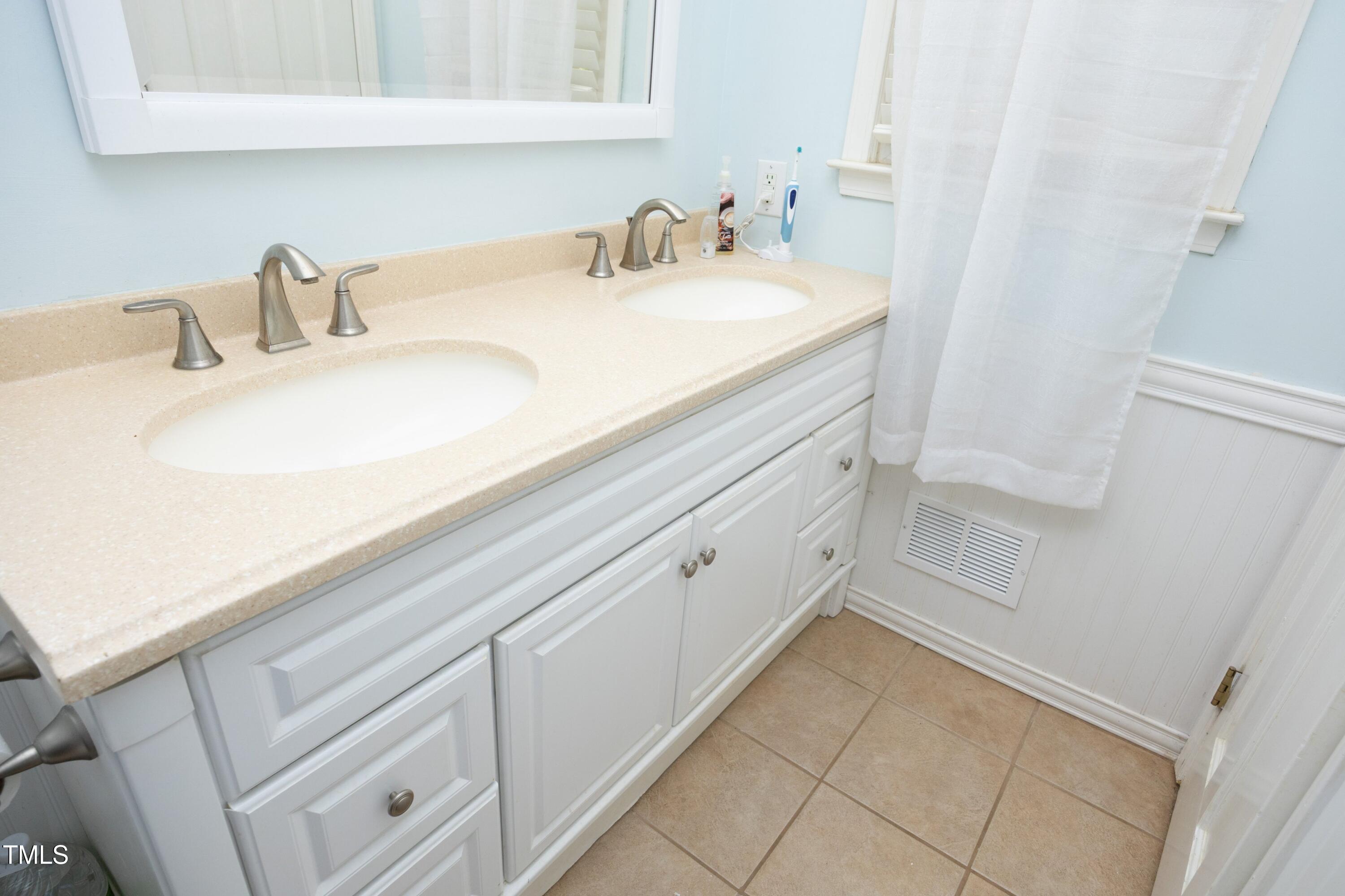 1028 Cedarhurst Drive Raleigh, NC 27609 - Photo 26 of 48 26BathCabinets