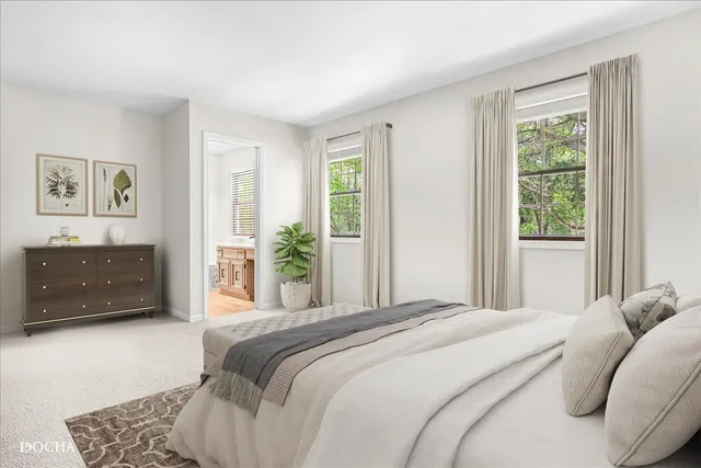 a view of a livingroom with closet