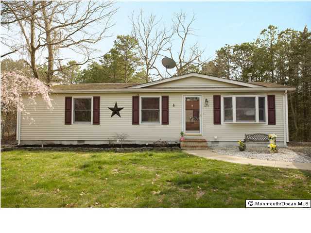 1215 Kennebec Road Forked River, NJ 08731 - Photo 1 of 12 Primary Photo
