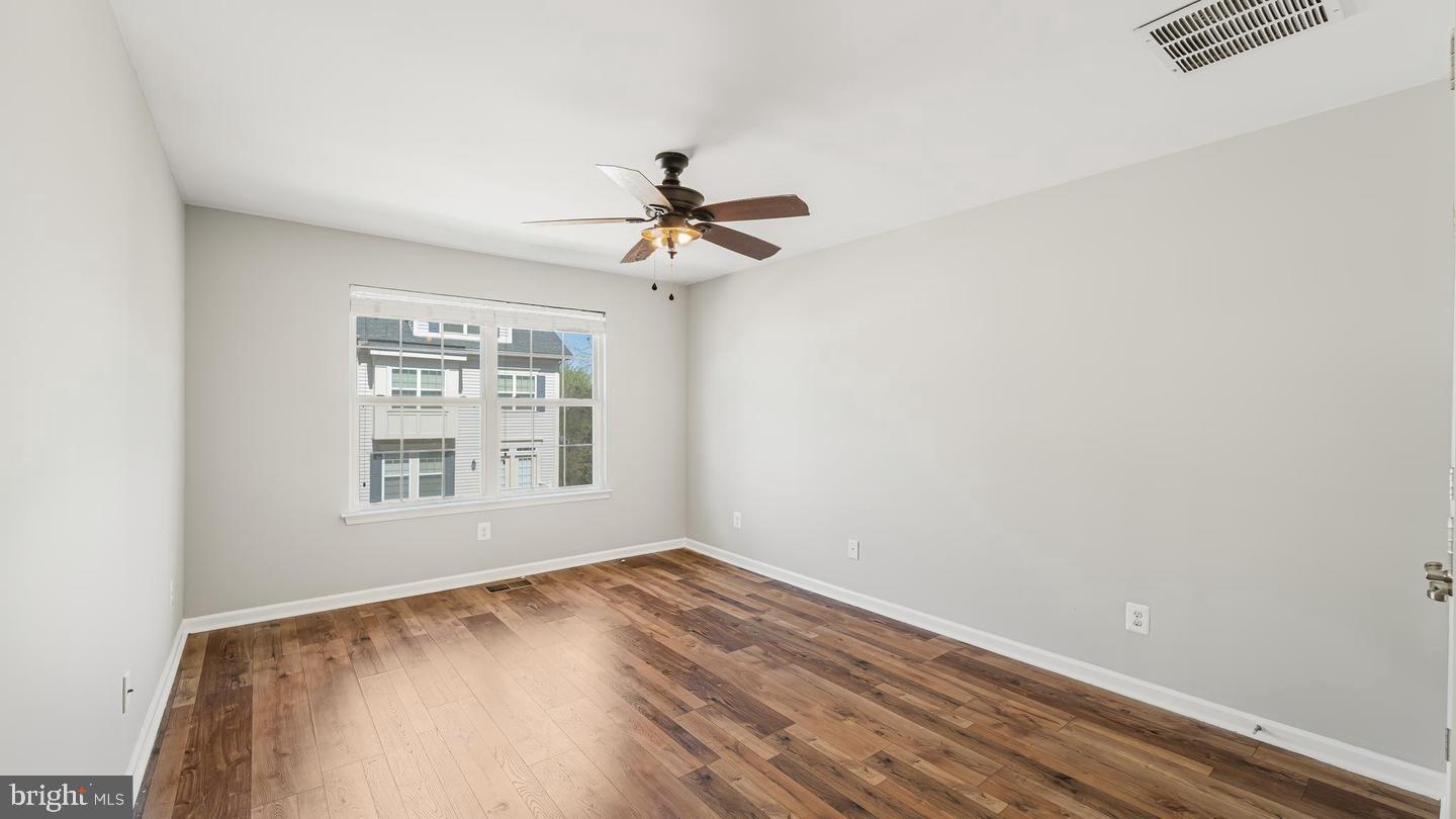 4888 Dane Ridge Circle Woodbridge, VA 22193 - Photo 12 of 32