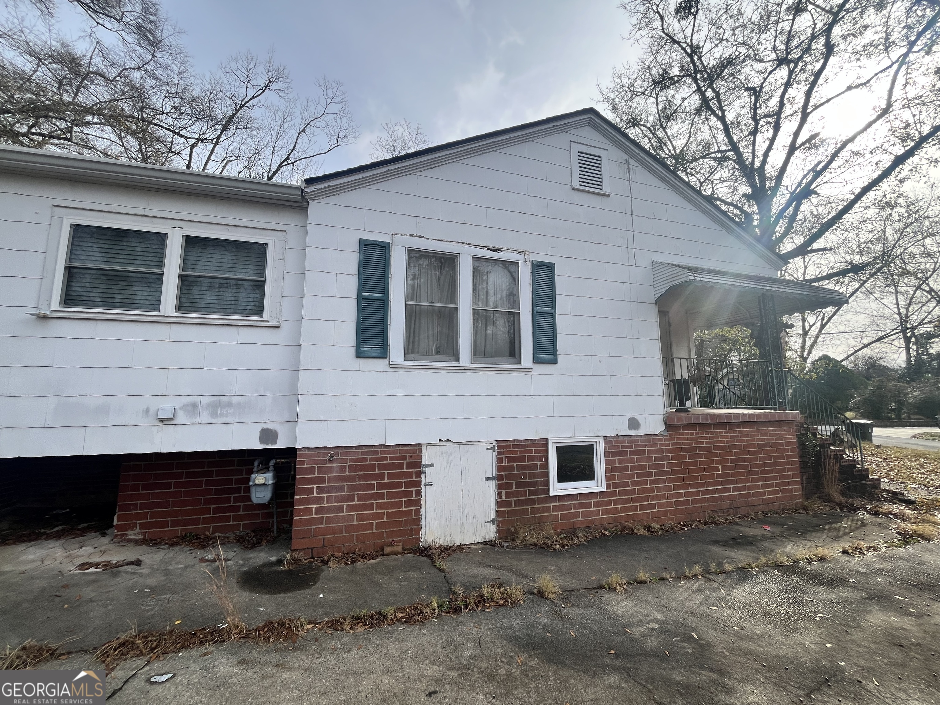 109 Schaefer Court Toccoa, GA 30577 - Photo 21 of 28 a front view of a house with a yard