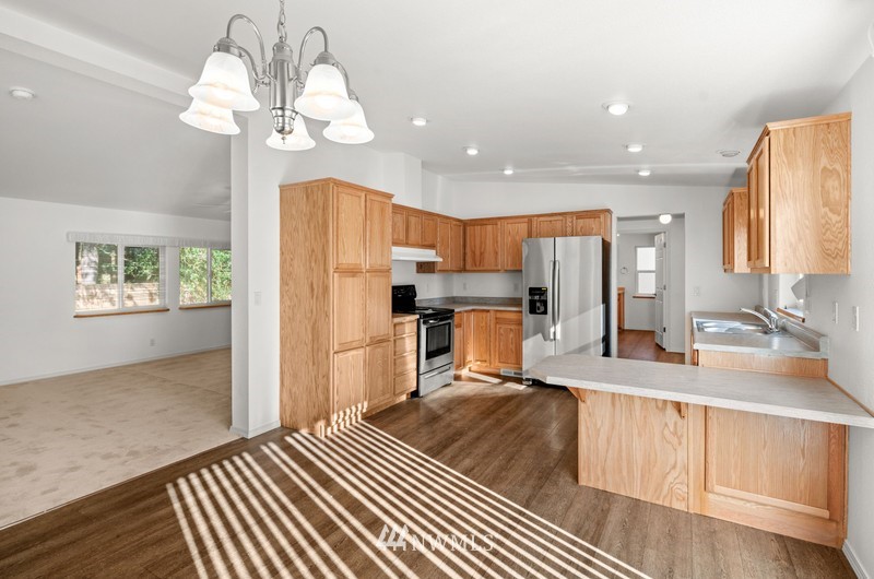 20717 34th Drive Southeast Bothell, WA 98012 - Photo 14 of 27 Gallery Image 14